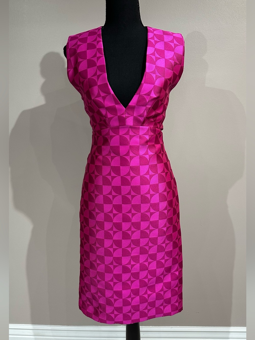 Sleeveless Deep V Sheath Dress in Fuchsia Pink by Cesar Galindo size 2 NWT